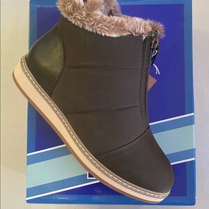 WHITE MOUNTAIN Women's Black and Brown Winter Boots